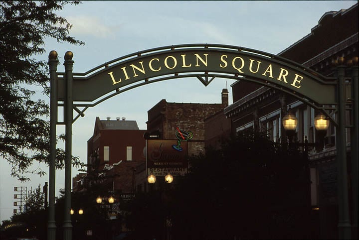 Lincoln Square | Photo Source: Rentology Chicago